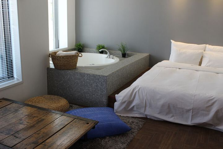 Room 44 of 92