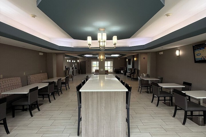 Breakfast/Coffee Service 37 of 46