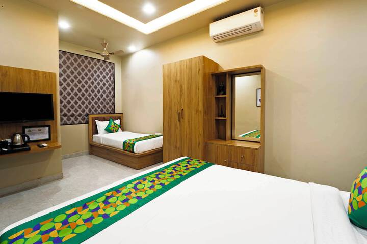 Room 6 of 31