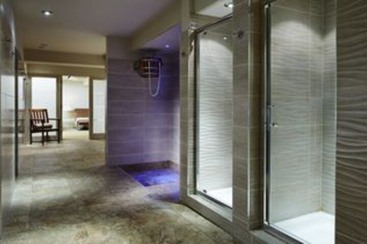 Hotel Interior 18 of 25