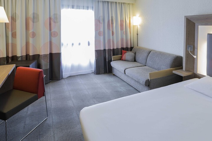 Room 13 of 51