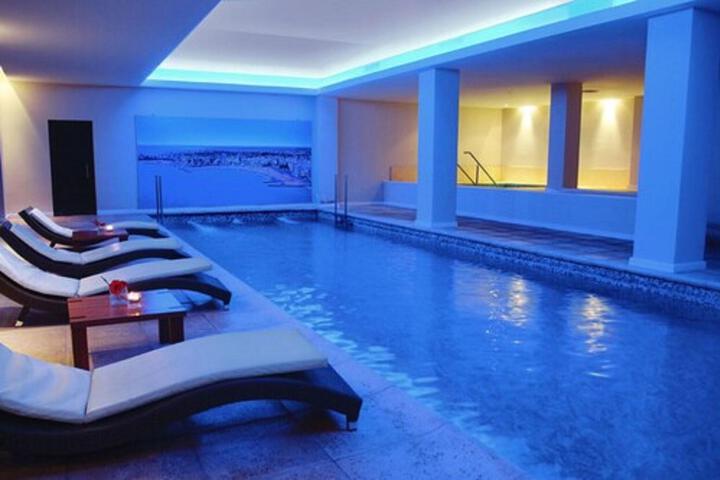 Hotel with Pool