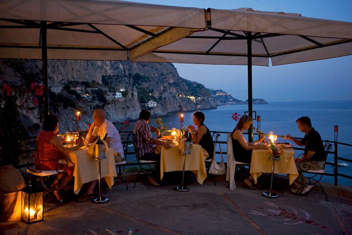 Dining 194 of 260