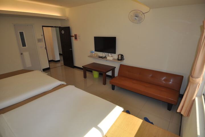 Room 20 of 29