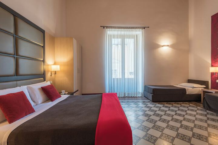 Room 20 of 76