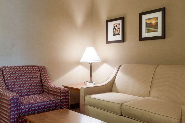 Room 12 of 32