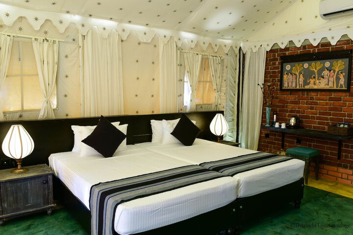 Room 5 of 42