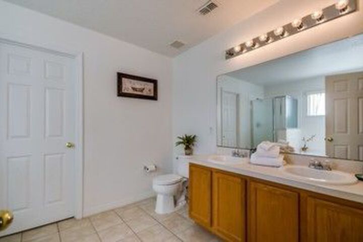 Room 3 of 27