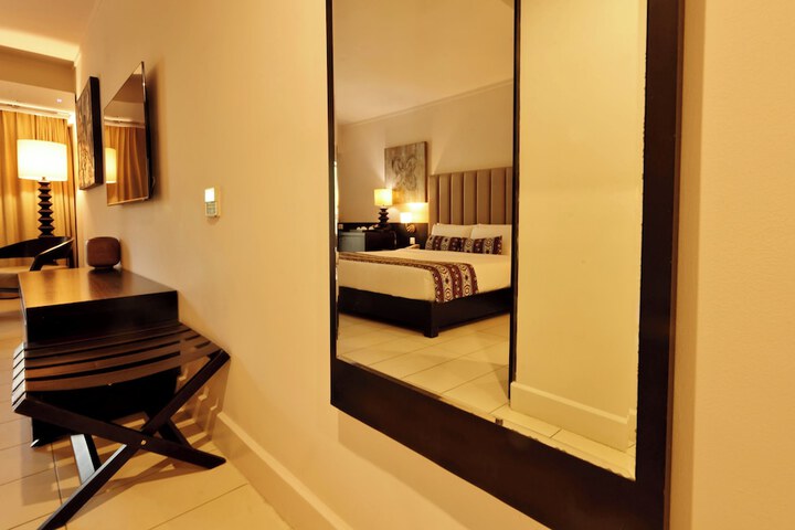 Room 50 of 261