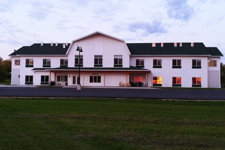 Lakes Inn at Dunvilla in Pelican Rapids, MN
