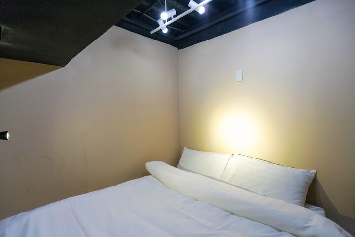 Room 18 of 67
