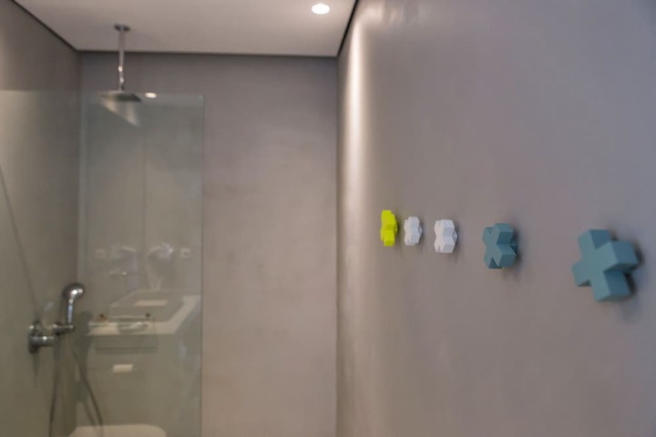 Room 130 of 283