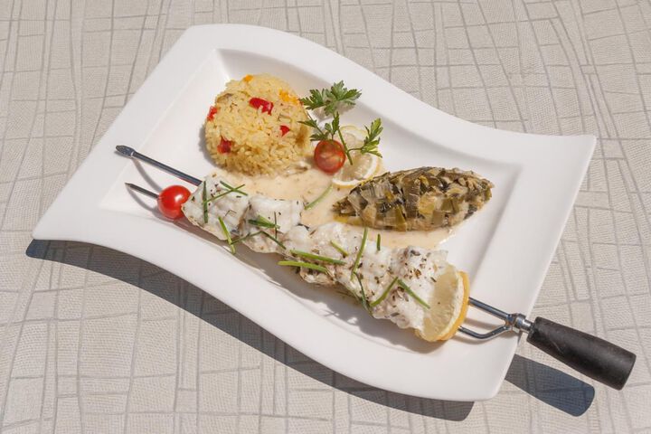 Dining 34 of 42
