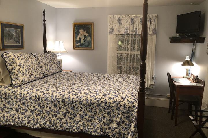 Room 5 of 62