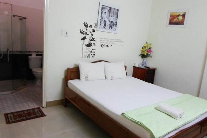 Room 15 of 37
