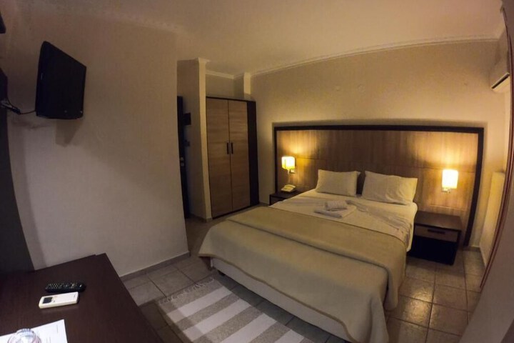 Room 15 of 59