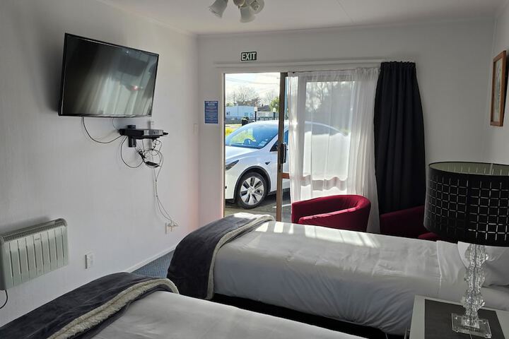 Room 4 of 47