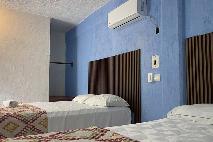Room 25 of 39