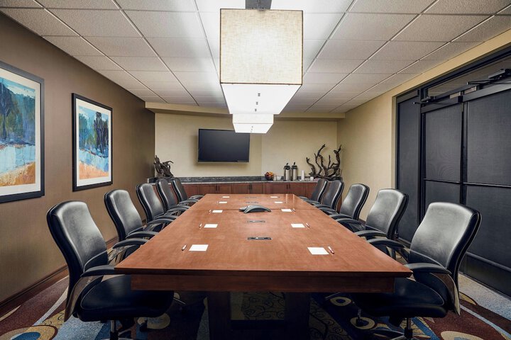 Meeting facility