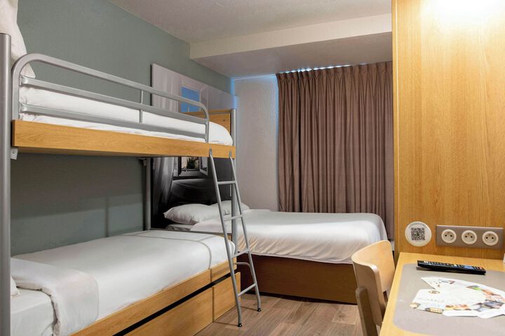 Room 20 of 48
