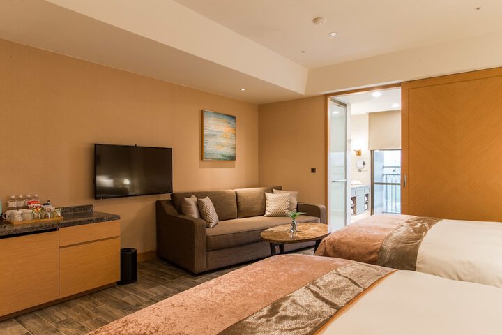 Room 48 of 208