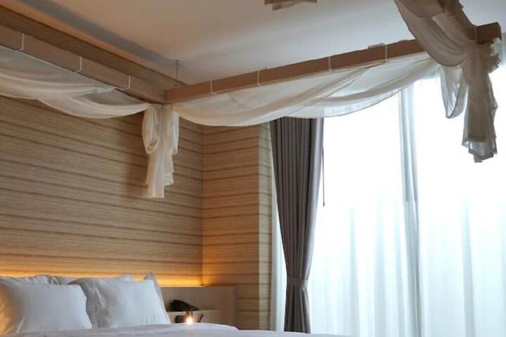 Room 27 of 134