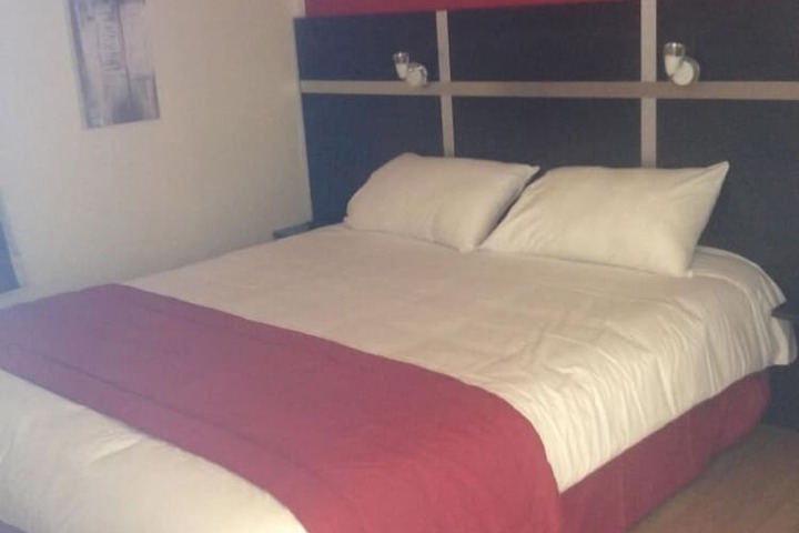 Room 3 of 20