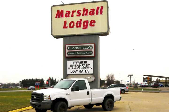 Marshall Lodge by OYO Hwy 65 in Marshall, MO