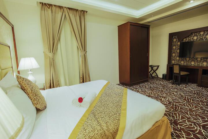 Room 93 of 130