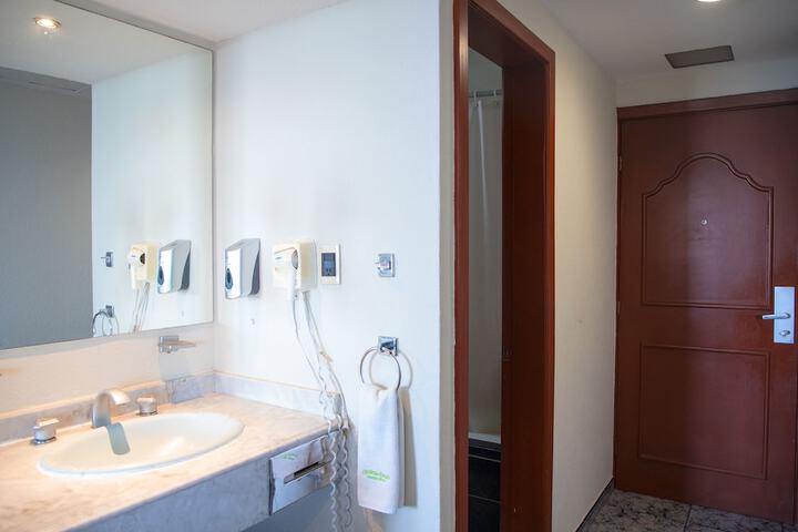 Room 38 of 58