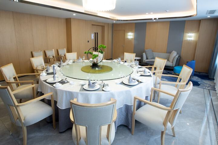 Dining 45 of 67