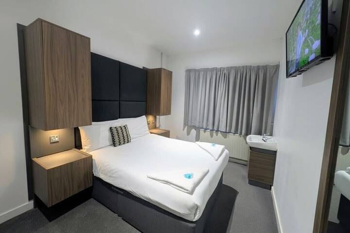 Room 9 of 55