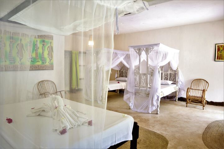 Room 6 of 99