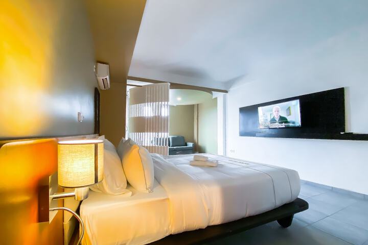 Room 9 of 22
