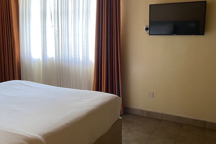 Room 5 of 29