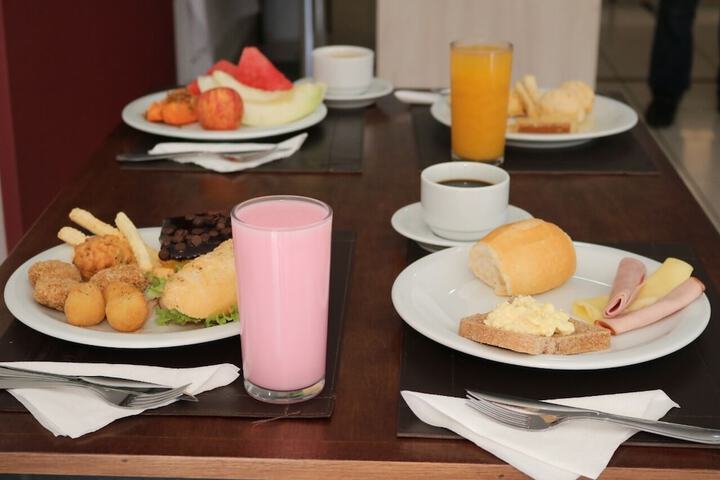 Breakfast/Coffee Service 28 of 45