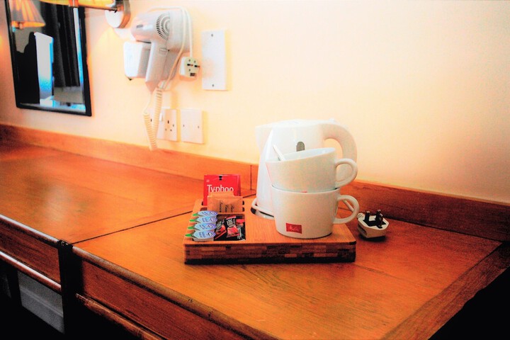 Room 9 of 33