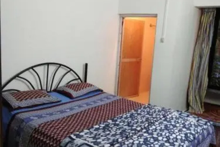 Room 2 of 5