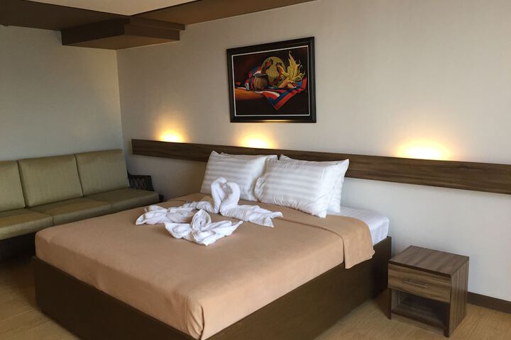 Room 15 of 46