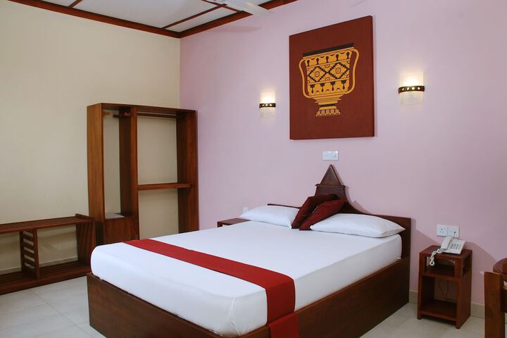 Room 8 of 38