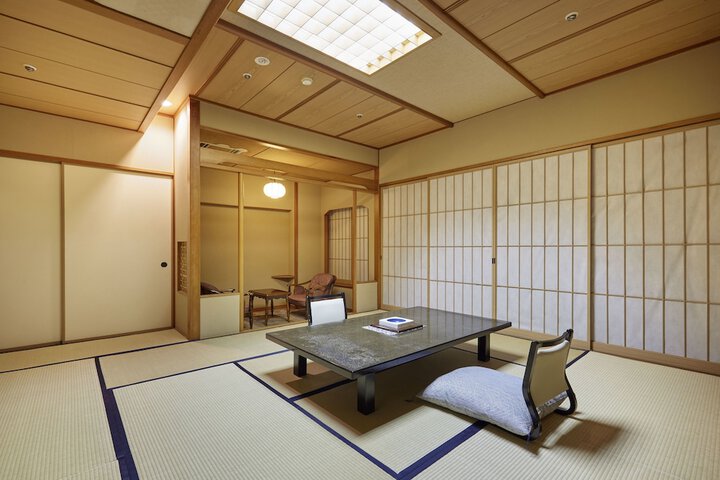 Room 19 of 73