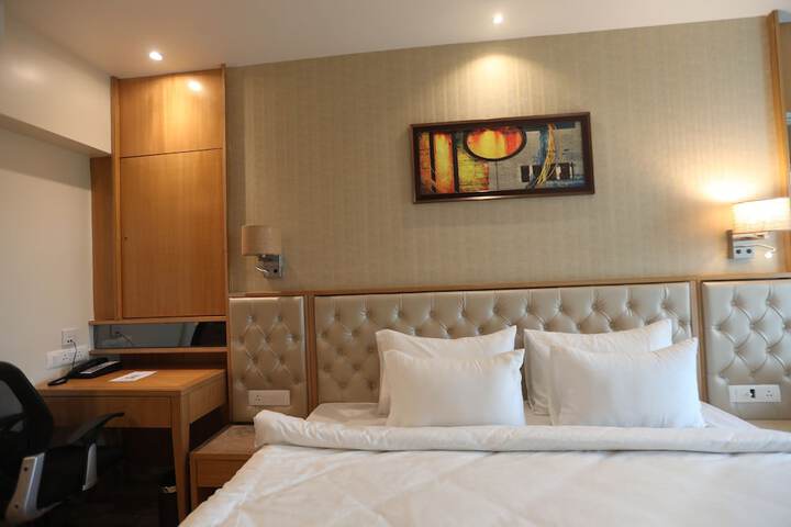 Room 9 of 71