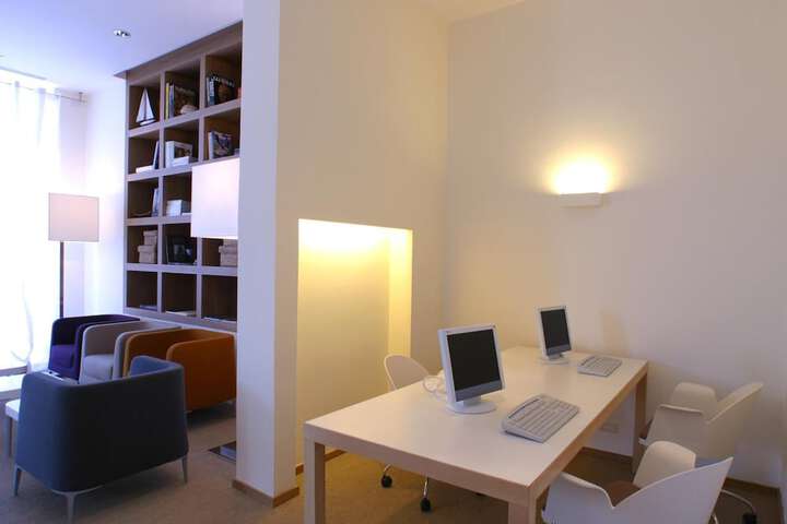 Business Center 42 of 48