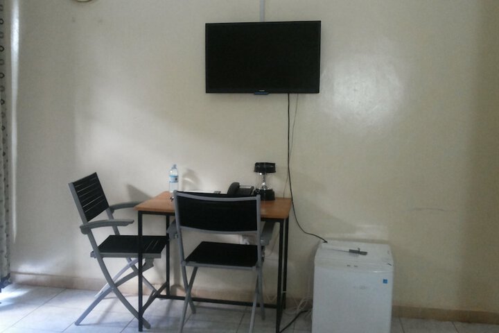 Room 11 of 50