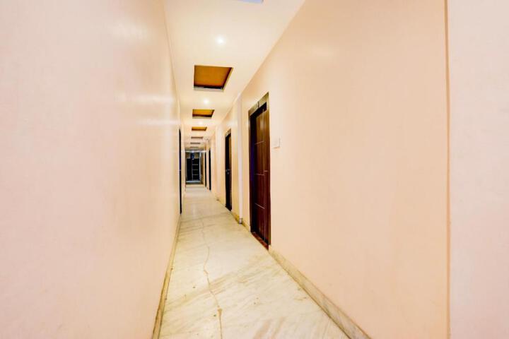 Super Collection O Phoolbagh near Gwalior Fort