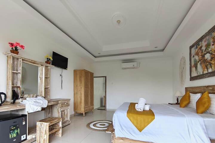 Room 4 of 74