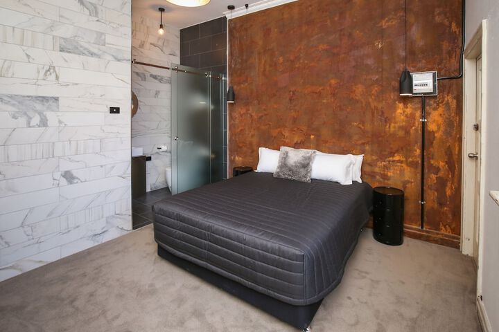 Room 17 of 72