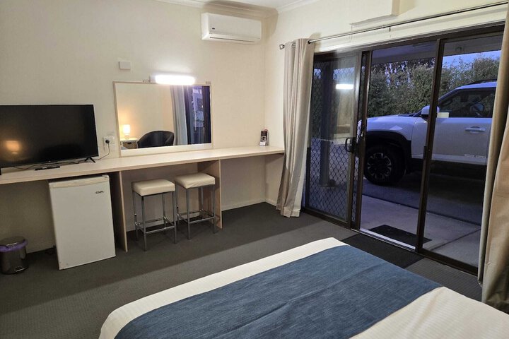 Room 16 of 30