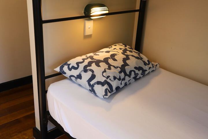 Room 12 of 34