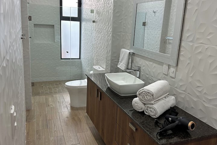 Room 37 of 60